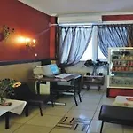 Alexandria Hotel *