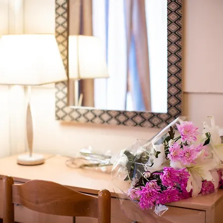 Hotel Alexandria *
